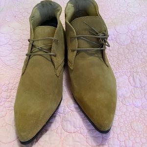 John Fluevog Yellow brown  suede pointed toe mens shoes